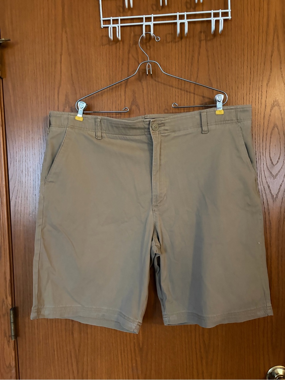 Lee Extreme Comfort Men's Flat Front Shorts - Khaki
